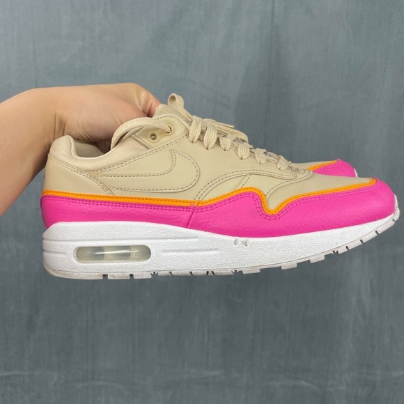 Nike Shoes - Nike Air Max Shoes Womens 7.5 Brown Pink Lace Up Round Toe